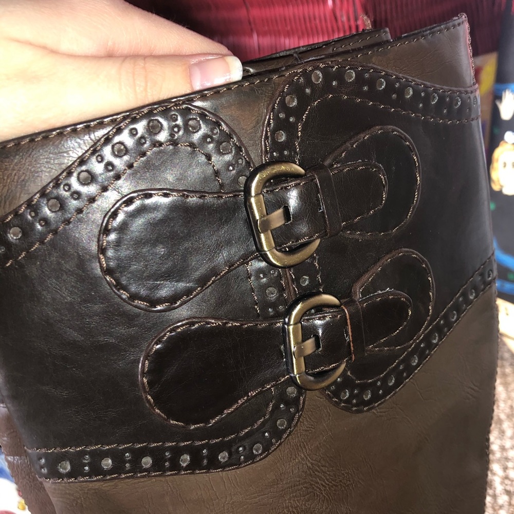 Connie Boot - Picture 3 of 3